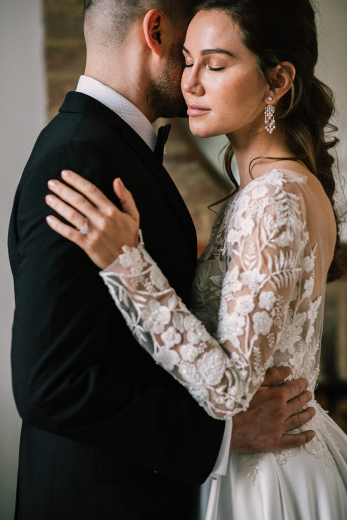 Chic and Sophisticated Elopement in London